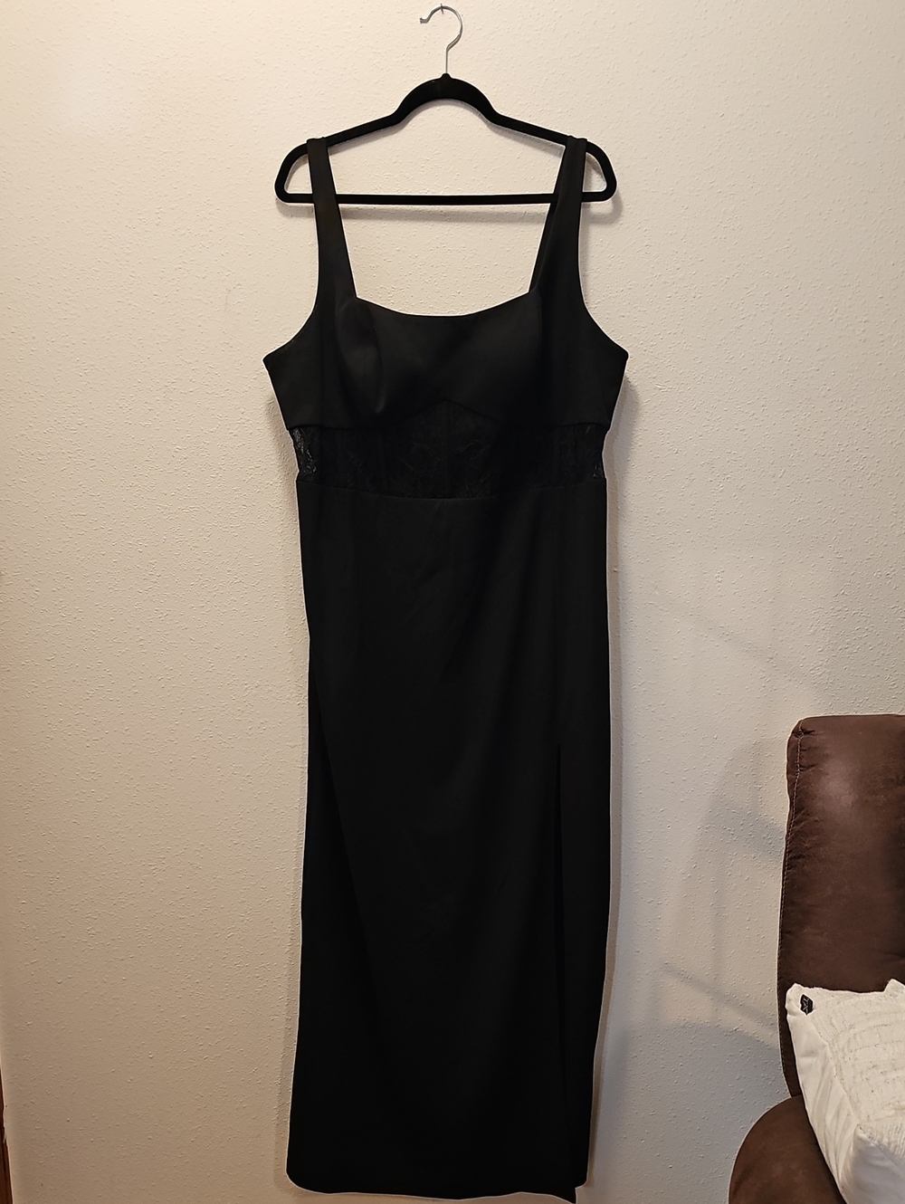 Elegant Black Maxi Dress with Lace Waist and leg slit